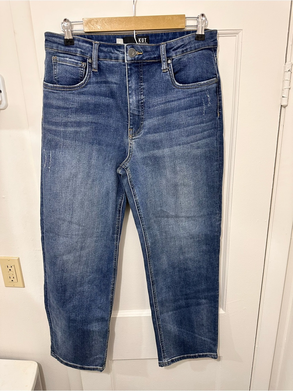 Kut from the Kloth Women’s Medium Blue Slim Straight Jeans